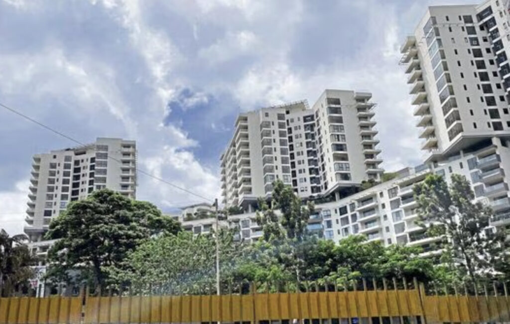 DDA Flat Scheme 7 Penthouse, 138 Super HIG Booked on the First Day